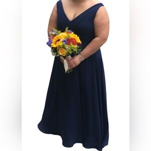 Signature by Alfred Angelo Navy Blue Bridesmaid Gown – Size 14-16 (Altered)